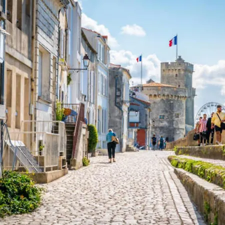Luminous Cocoon In * La Rochelle (Charente-Maritime)