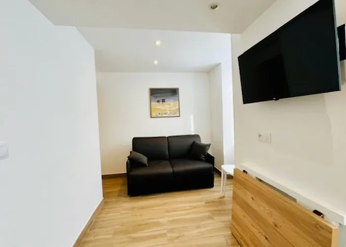 דירה Luminous Cocoon In