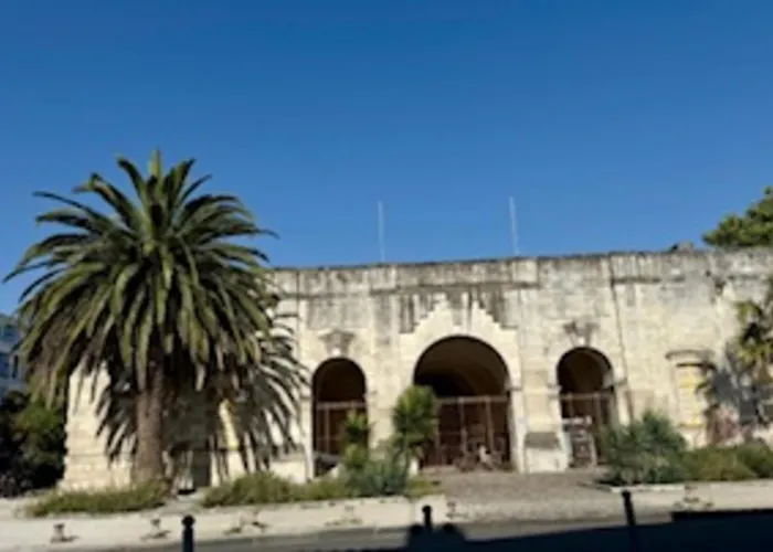 Luminous Cocoon In דירה *